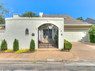 Private Gate to Home Entrance!
