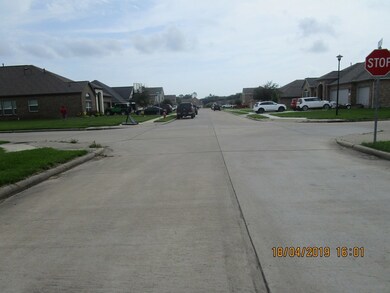 3301 Aberdeen Ct, Bay City, TX 77414 - photo 5