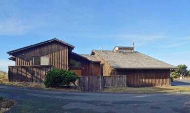 Main entry with private fenced patio