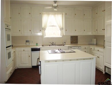 605 605 Rosemont Place One, Tyler, TX 75701 - photo 6