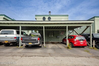 6222 W 12th-002-MLS