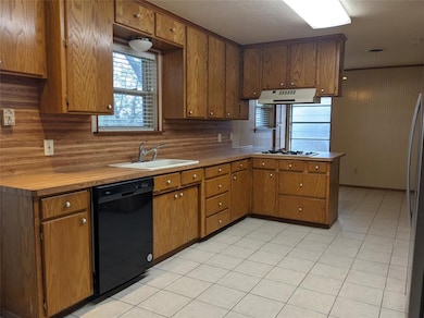 107 Oak Ridge Terrace, Weatherford, TX 76086 - photo 7