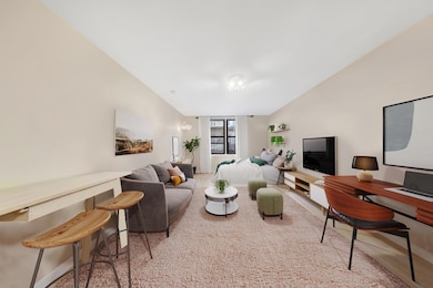 229 E 28th St unit 5C, New York, NY 10016 - photo 2