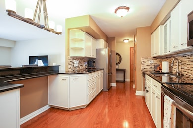 1415 E Central Rd unit 219C, Arlington Heights, IL 60005 - photo 6