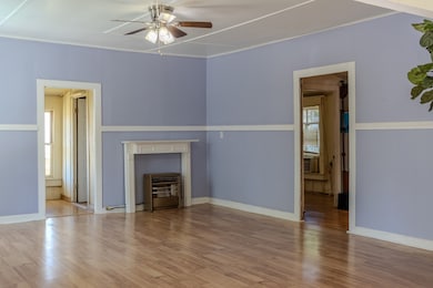 418 W Austin St, Bellville, TX 77418 - photo 4