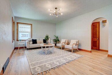 2124 Mulberry AVe-003