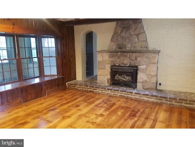 1371 Old Airport Rd unit FRONT, Douglassville, PA 19518 - photo 3