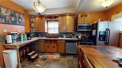 1490 E 204th St, Euclid, OH 44117 - photo 6