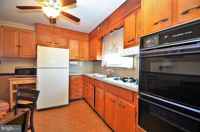 46 Kimmett Ave, Whitehall, PA 18052 - photo 5