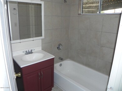 MASTER- BATH