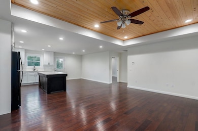 753 S Elm Rd-22