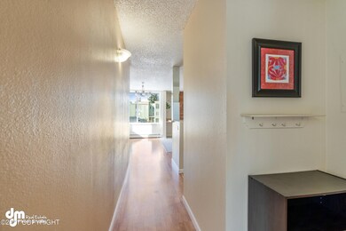 13-Hallway_KC_05760