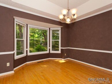 Dining room with bay window