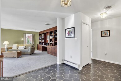 33 E Broadway, Gettysburg, PA 17325 - photo 4