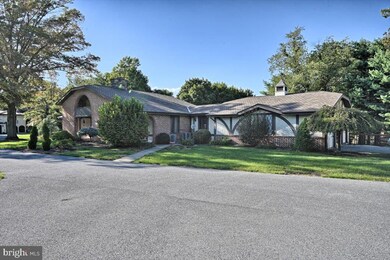 141 Cindalyn Dr, New Holland, PA 17557 - photo 3