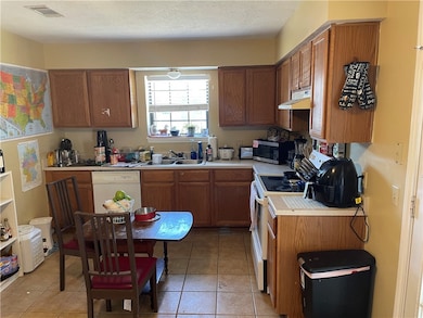 1905 Woodsman Dr, College Station, TX 77840 - photo 4