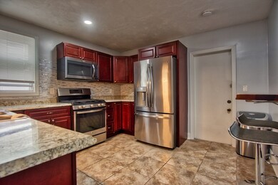 125 Niagara St unit 2, Fall River, MA 02721 - photo 6