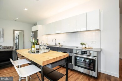 Chapman Stables unit 225, Washington, DC 20001 - photo 7