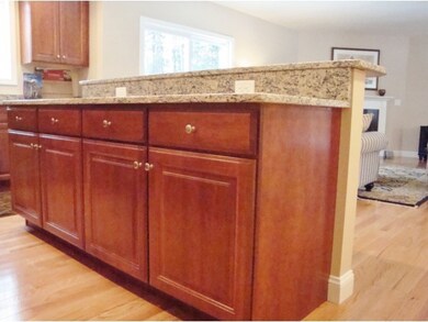 16 Pilgrim Cir, Nashua, NH 03063 - photo 6