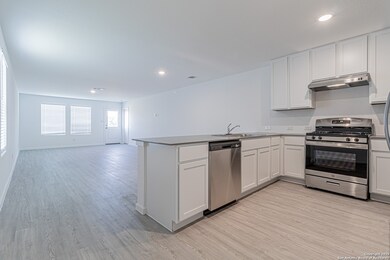 1003 Landon Ridge, San Antonio, TX 78253 - photo 6