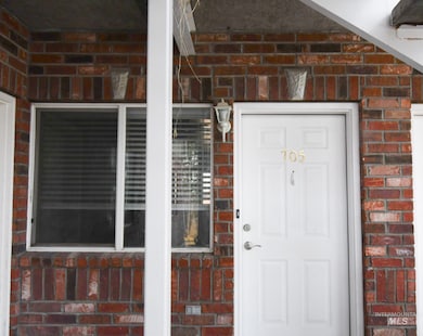 264 N 3rd E, Rexburg, ID 83440 - photo 2