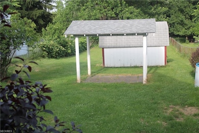 2938 Maple Ave NE, Canton, OH 44714 - photo 3