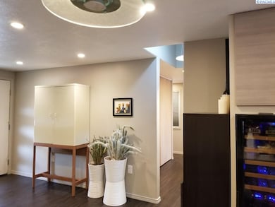 413 S Olson St, Kennewick, WA 99336 - photo 4