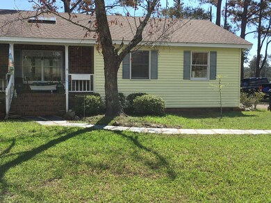 Front view/Garage