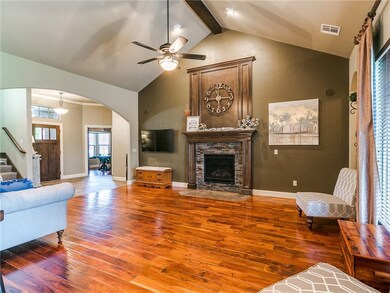 19513 Crest Ridge Dr, Edmond, OK 73012 - photo 5
