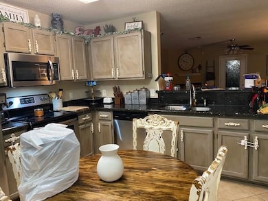 2736 Bayou Des Cannes Dr, Marrero, LA 70072 - photo 3