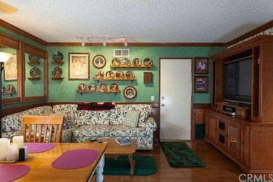 Beautiful wood floors and wood crown molding in fa
