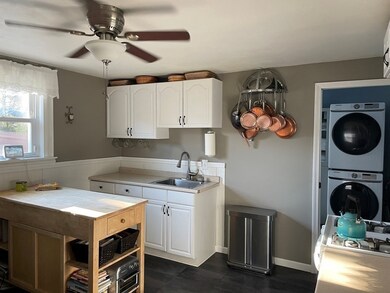 31 Boisvert St, Lowell, MA 01850 - photo 4