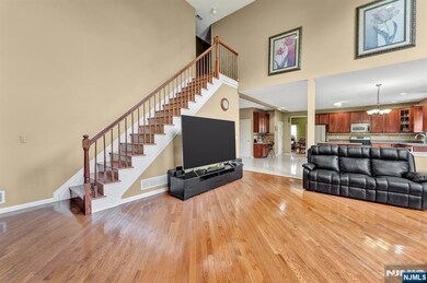 692 Skyline Dr, Lake Hopatcong, NJ 07849 - photo 5