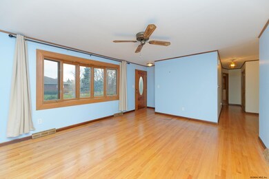 5 Bluebell Ln, Albany, NY 12211 - photo 6