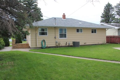 Back of house<|><|>