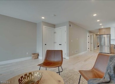 81 Mission St unit 2, Montclair, NJ 07042 - photo 6