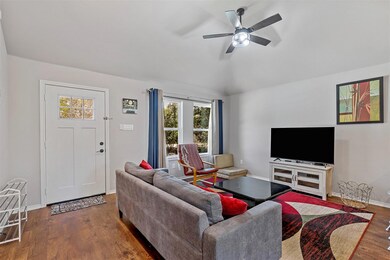 1519 Corona Dr, Granbury, TX 76048 - photo 2