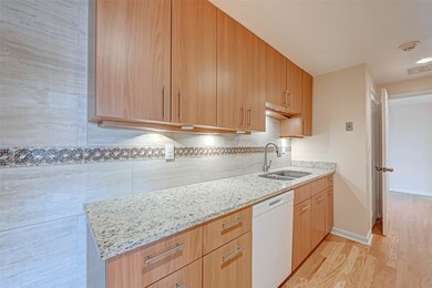 The Spires unit 401, Houston, TX 77030 - photo 7