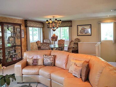 363 Chatham Cir unit 243, Warwick, RI 02886 - photo 3