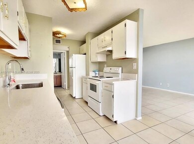 3400 Blue Lake Dr unit 504, Pompano Beach, FL 33064 - photo 4