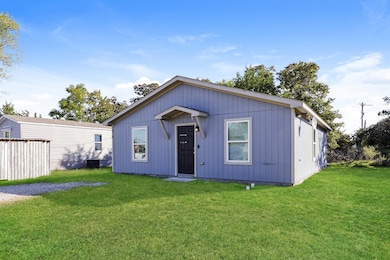 1618 Gale Dr, Azle, TX 76020 - photo 2