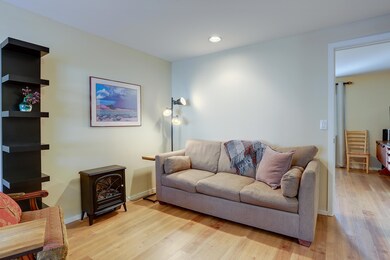 1439 NW Juniper St UNIT 1-2