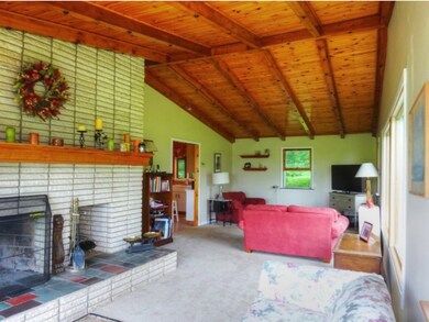 112 Dutil Ln, Richmond, VT 05477 - photo 5