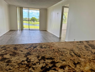 3100 W Rolling Hills Cir unit 310, Davie, FL 33328 - photo 3