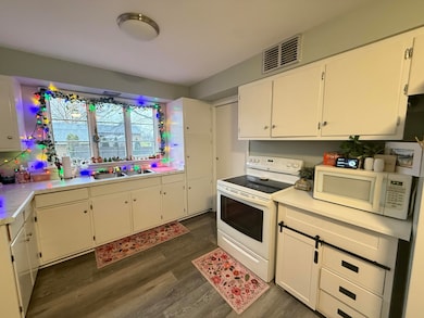 1100 Washington Way, Sault Sainte Marie, MI 49783 - photo 4