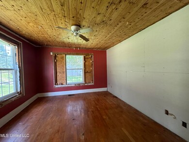 1050 Beech St, Wesson, MS 39191 - photo 3