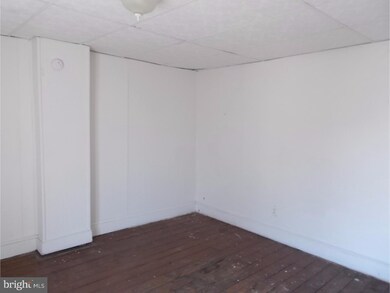 222 N King St, Gloucester City, NJ 08030 - photo 5