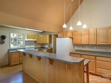 18964 Choctaw Rd, Bend, OR 97702 - photo 5