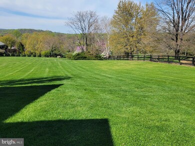 35385 Carnoustie Cir, Round Hill, VA 20141 - photo 6