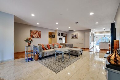 2217-East-Nicolet-Avenue-16